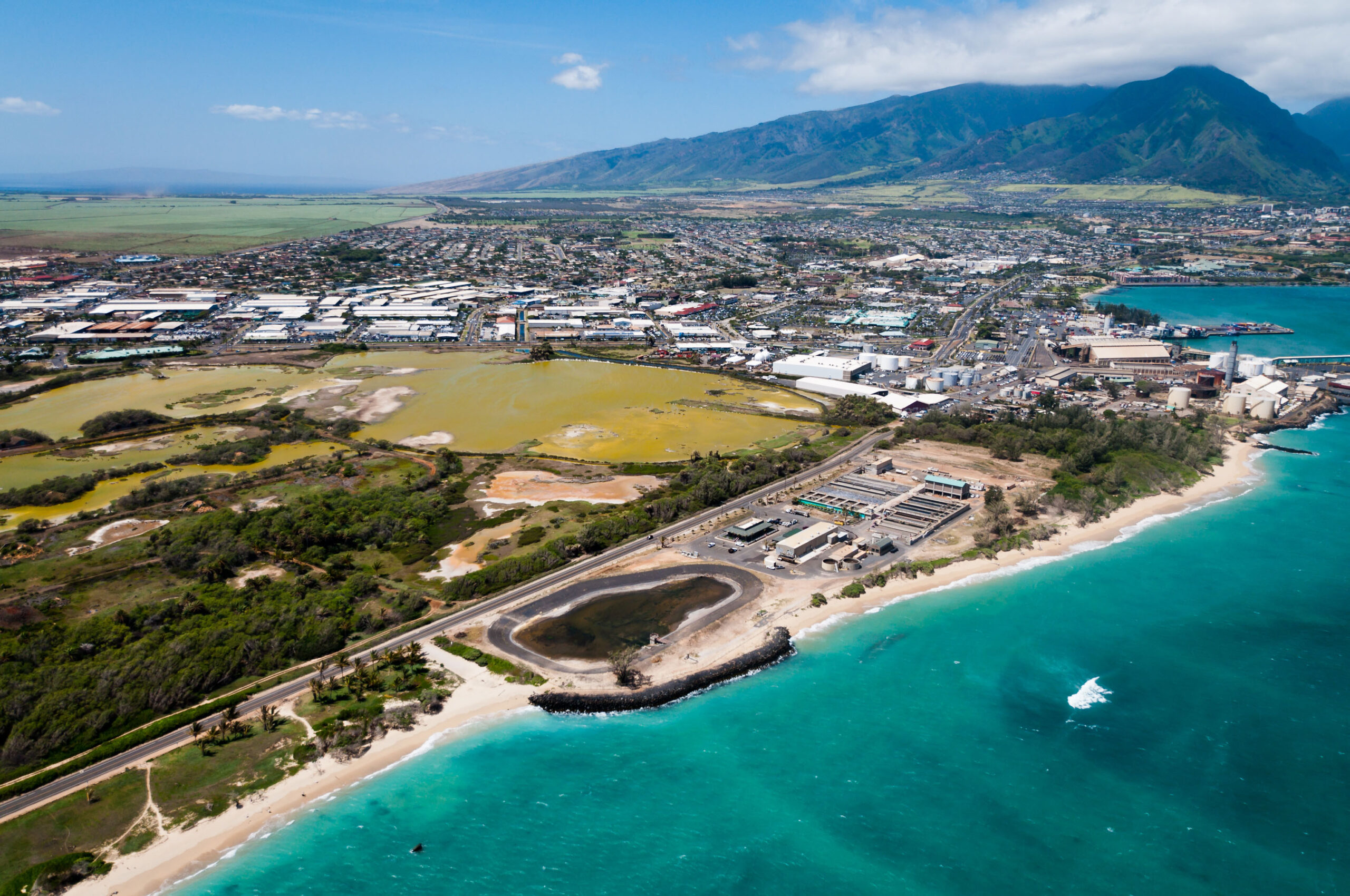 Maui City View with Mountains